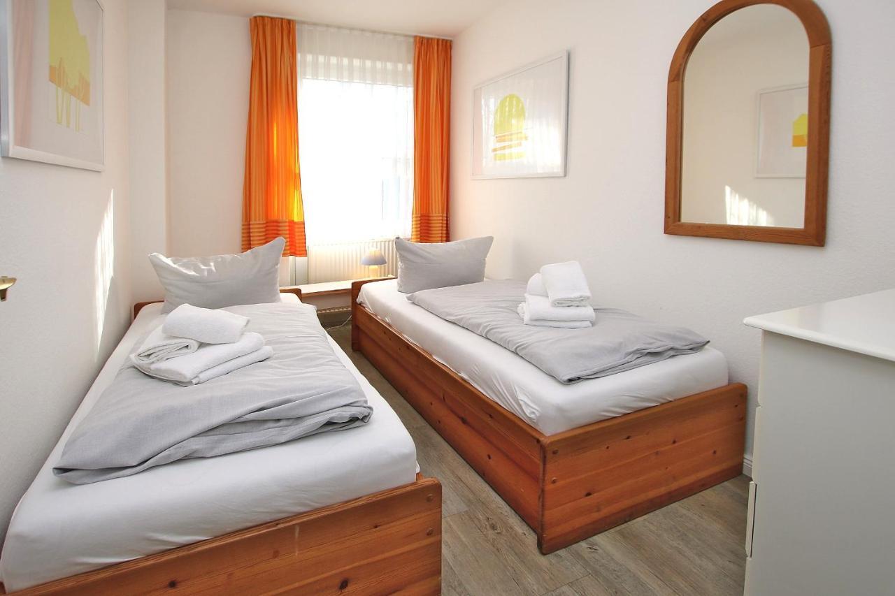 Waldstrasse 19A, Whg 22, Feriendomizil Am Suedstra Lägenhet Wyk auf Föhr Exteriör bild